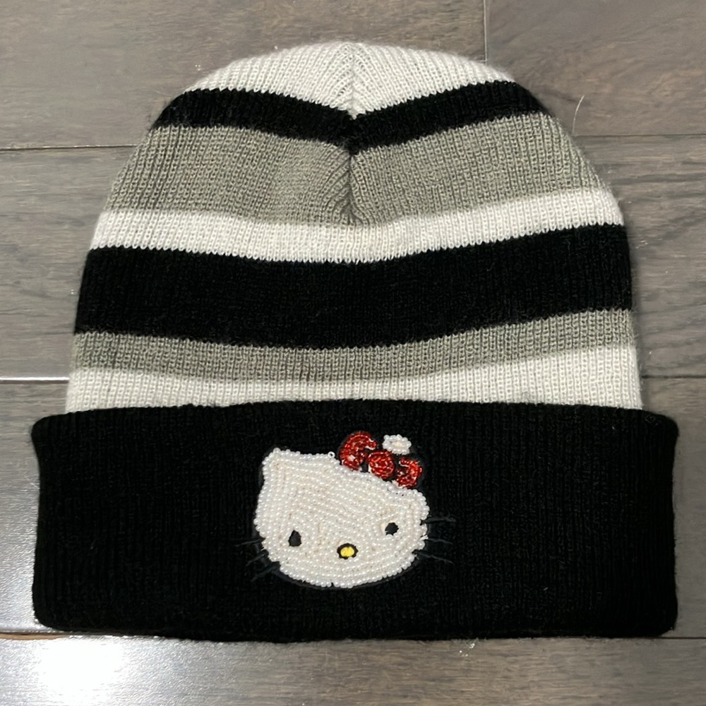 90s / Y2K Vintage 1999 Hello Kitty Beaded Striped Hat